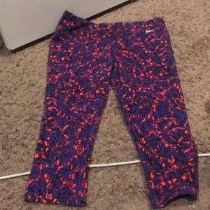 Nike cropped leggings